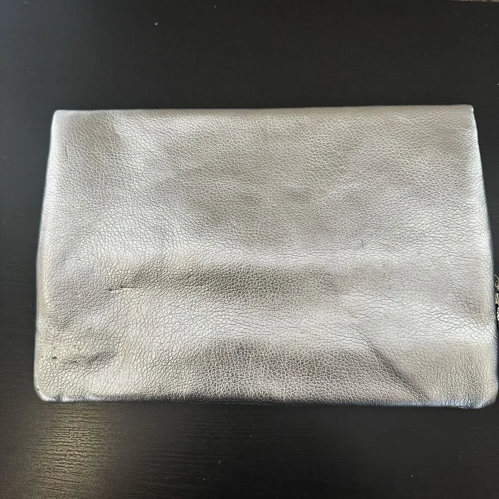 Victoria's Secret‎ Angel Clutch Make Up Bag In Silver Bling Cute Night Zip Close